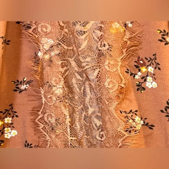 Sale Women’s Tank Top L Pink Floral V-Neck Spaghetti Straps - Picture 6 of 9